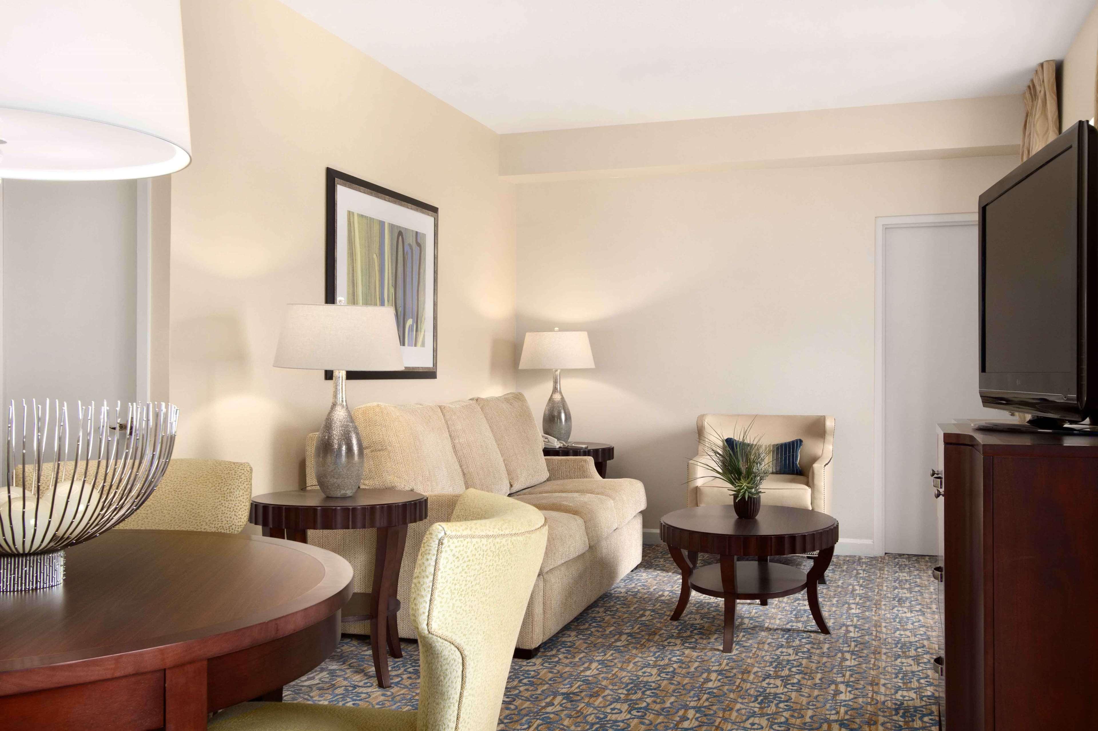 Hotel Capital Hilton Washington Exterior foto