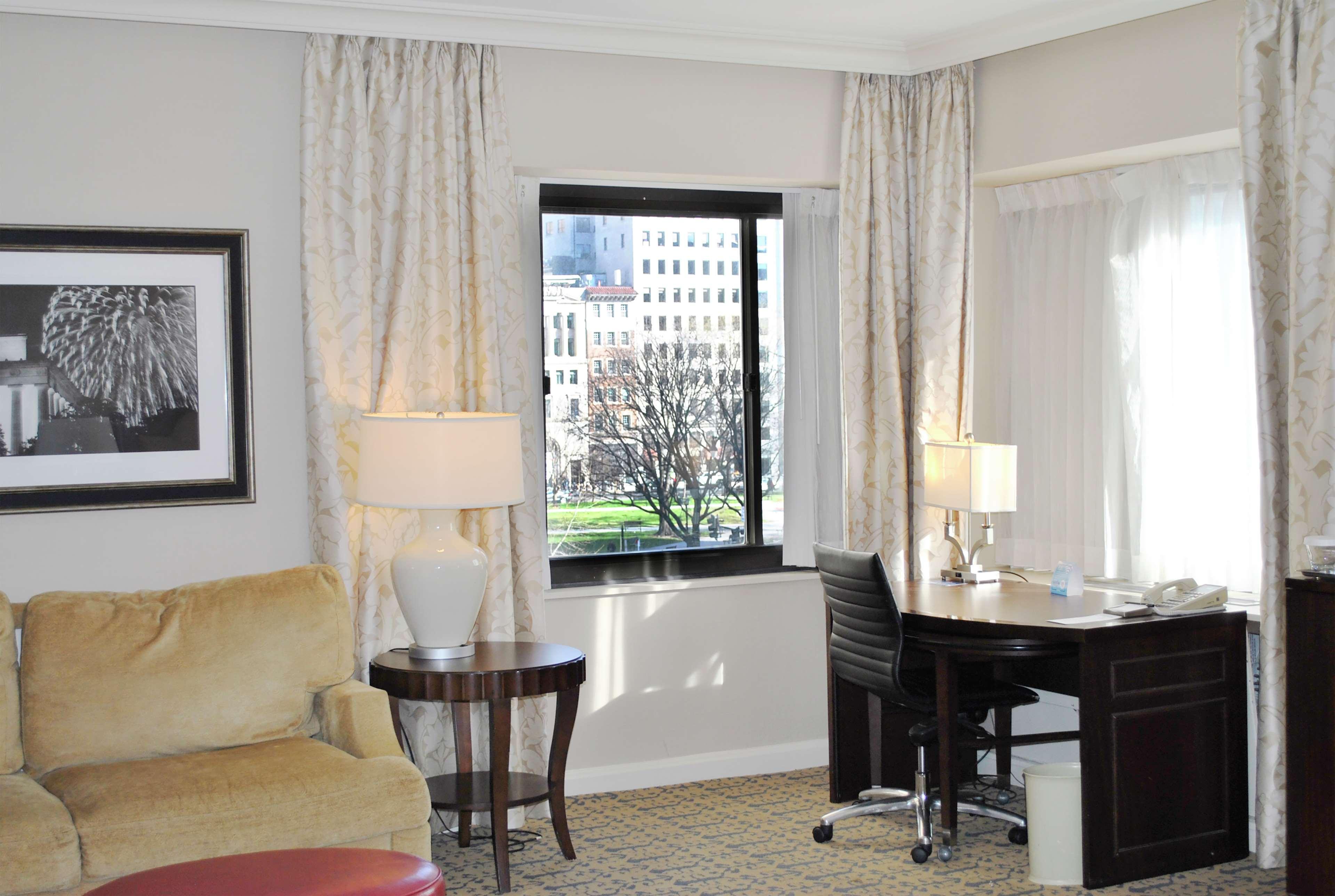 Hotel Capital Hilton Washington Exterior foto