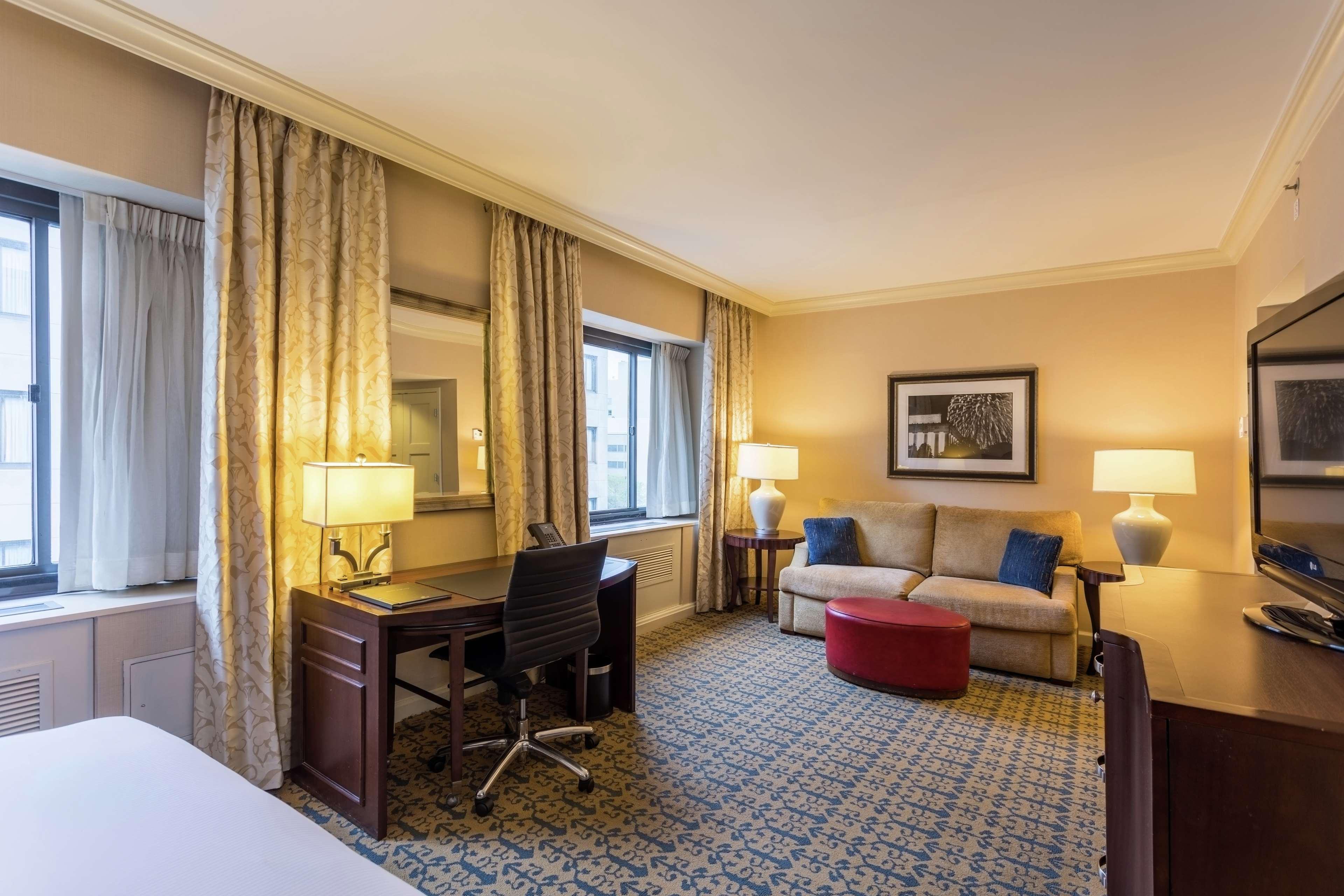 Hotel Capital Hilton Washington Exterior foto