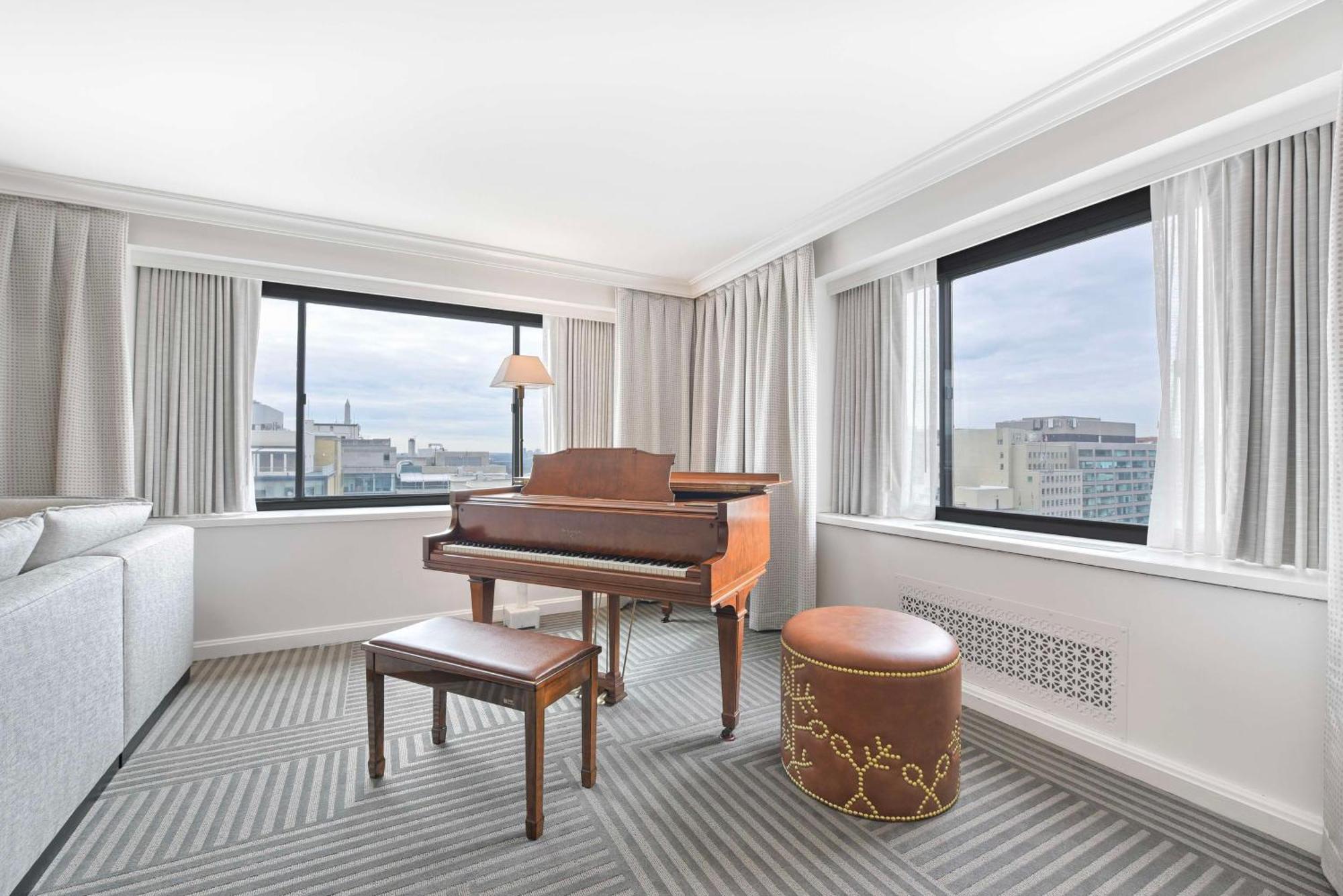 Hotel Capital Hilton Washington Exterior foto
