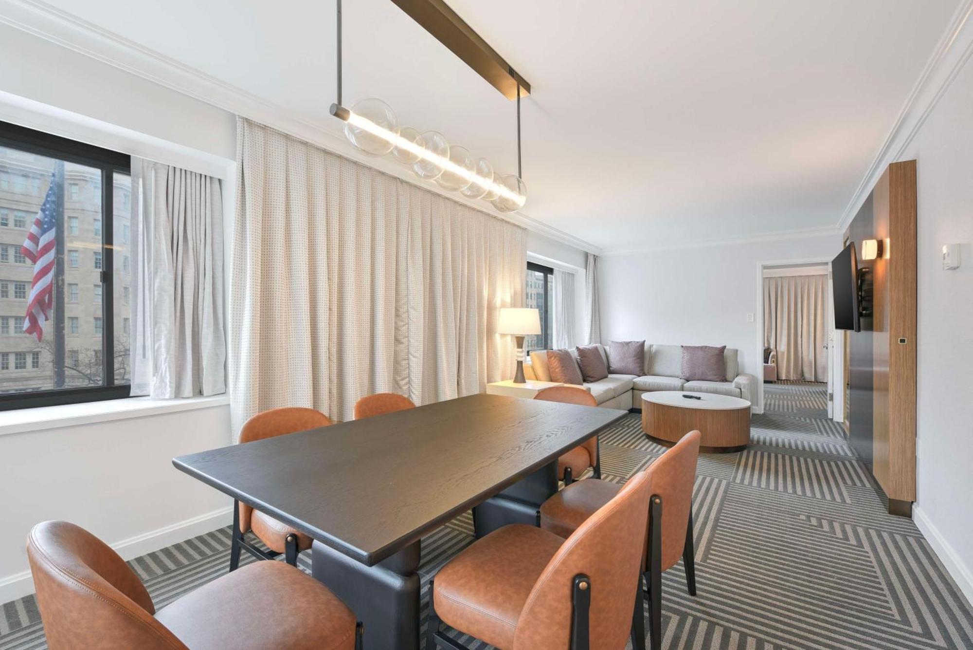 Hotel Capital Hilton Washington Exterior foto